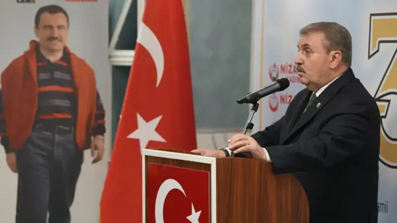 BBP lideri Destici Amsterdam'da Avrupa teşkilatıyla buluştu