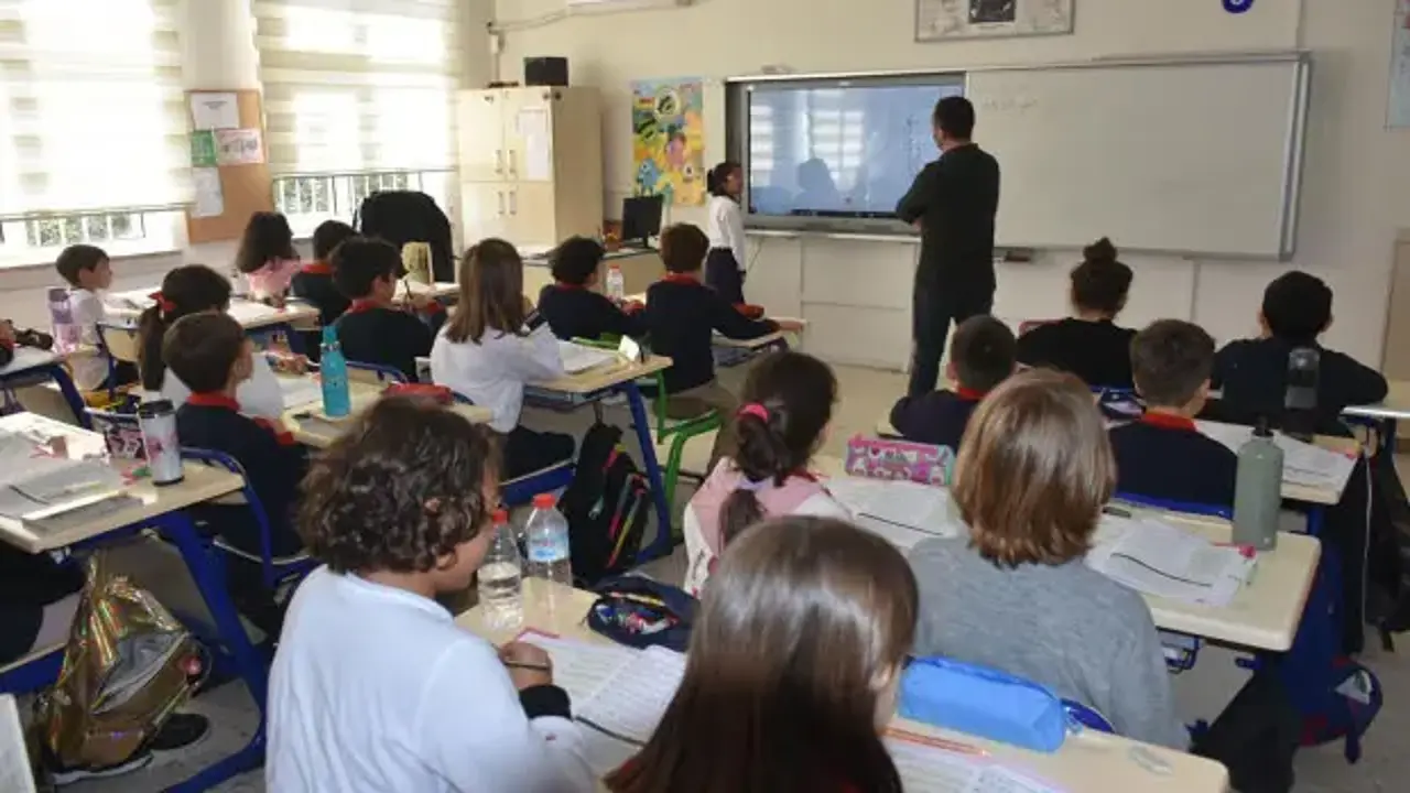 MEB’den müfredatta tarihi adım! Kavramlar değişti, yeni dönem resmen başladı