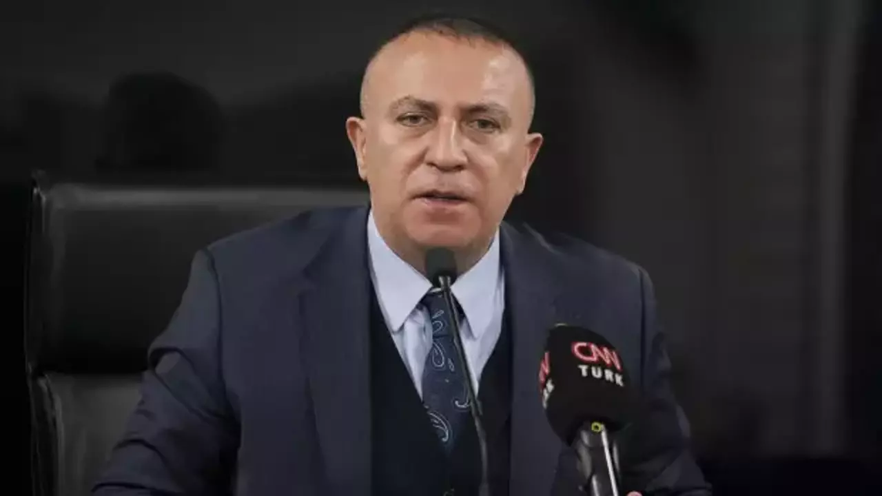 MHP'de istifa! İzzet Ulvi Yönter Genel Başkan Yardımcılığı görevini bıraktı
