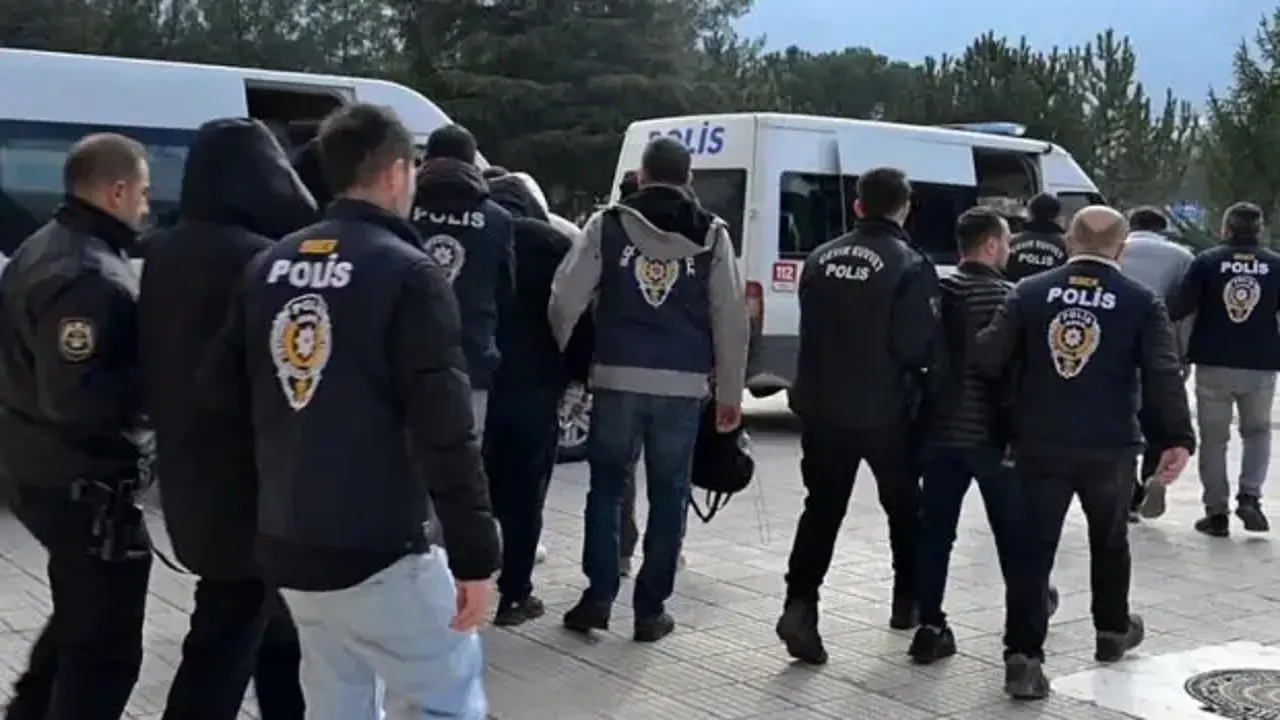 12 ilde suç örgütlerine operasyon: 74 gözaltı