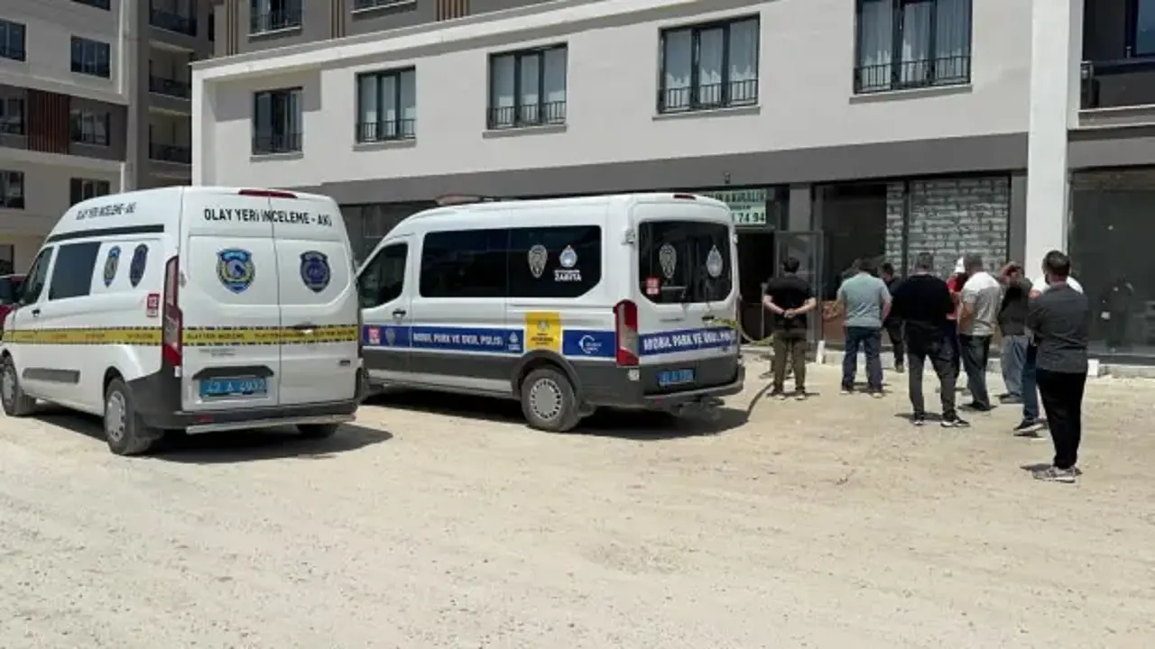 500 bin TL alacağı için emlakçıyı bacağından vurdu