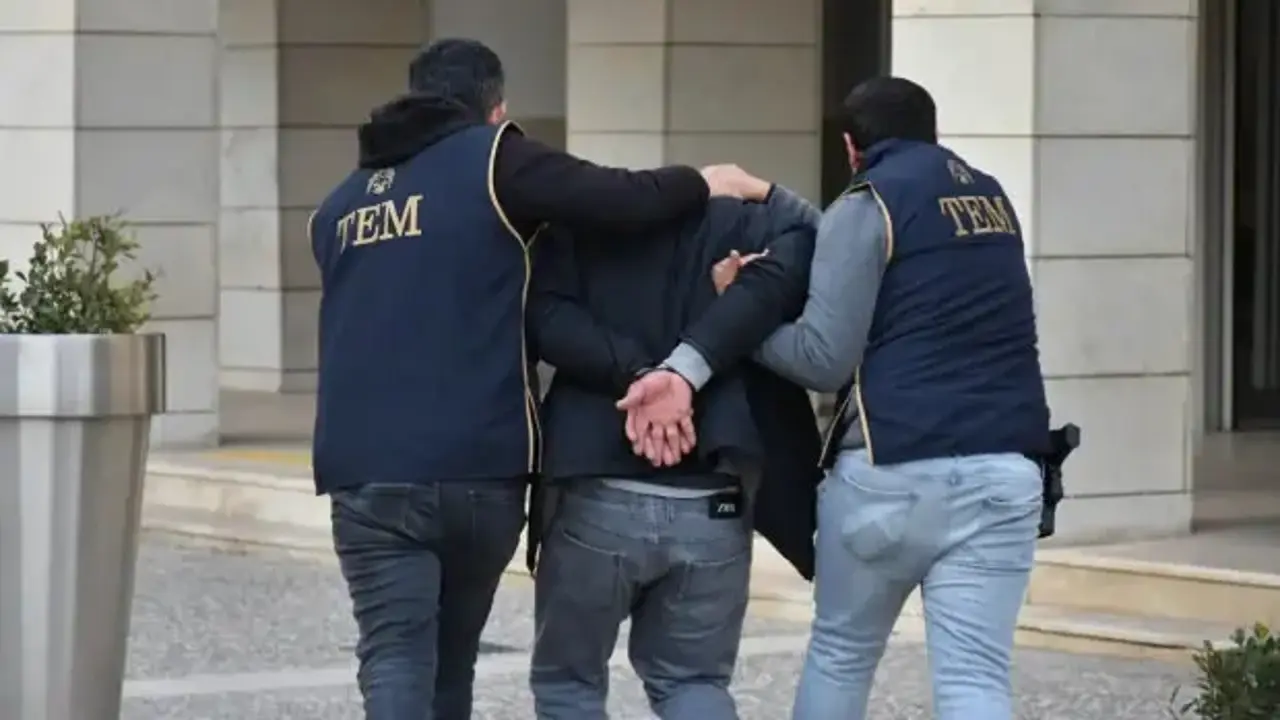 6 ilde FETÖ mahrem yapılanmasına operasyon: 20 gözaltı