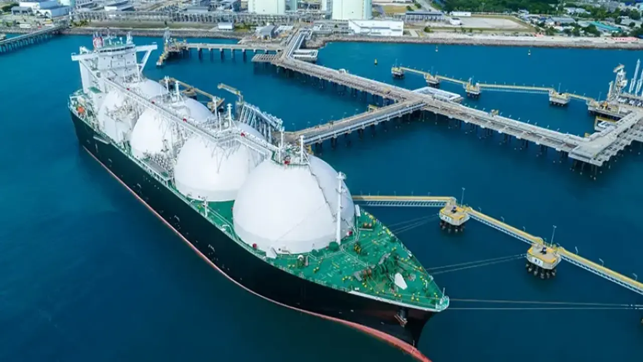 AB'nin Rus gazından vazgeçemediği ortaya çıktı! LNG ithalatında rekor kırıldı