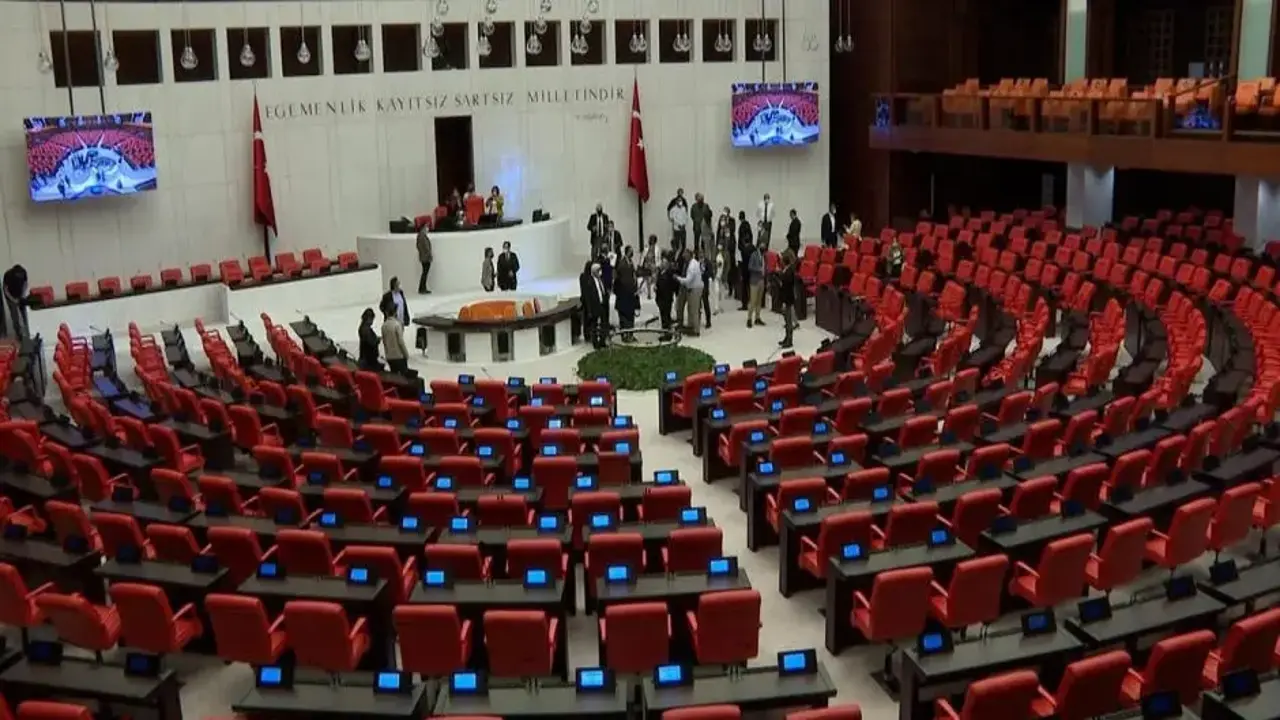AK Parti harekete geçti! Nafakadan çalışma hayatına kadar yeni düzenlemeler yolda