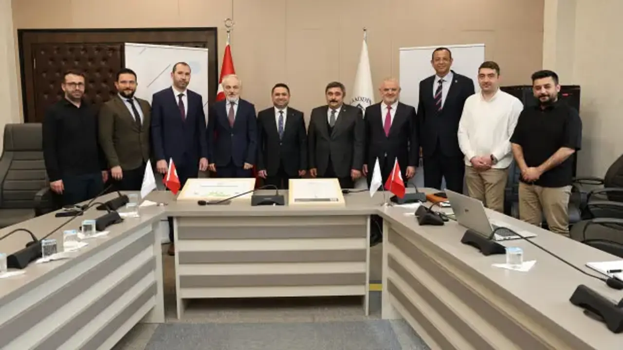 ALKÜ, yeşil enerjide Türkiye'nin ilk üniversitesi oldu!