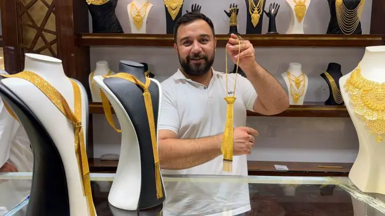 Altın kemerden sonra damatlar için düğün takısı....