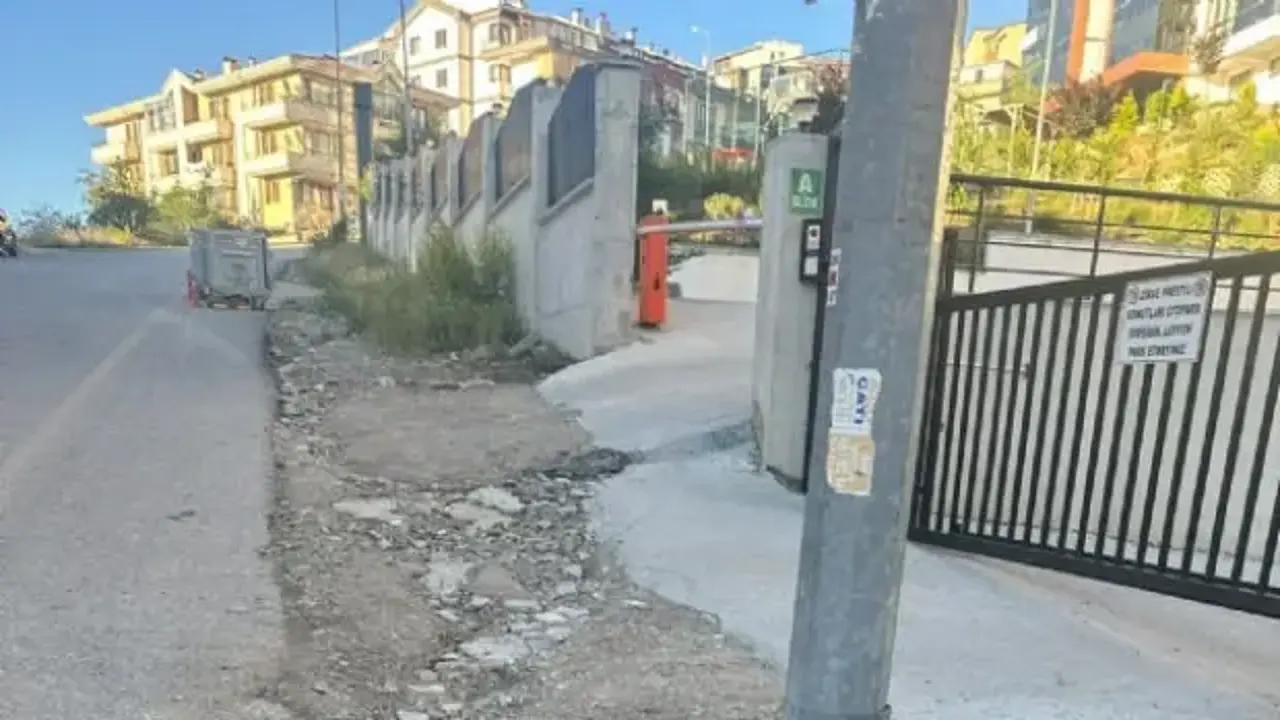 Ankara'nın göbeğinde yollar köstebek yuvasına döndü! Vatandaş isyan etti