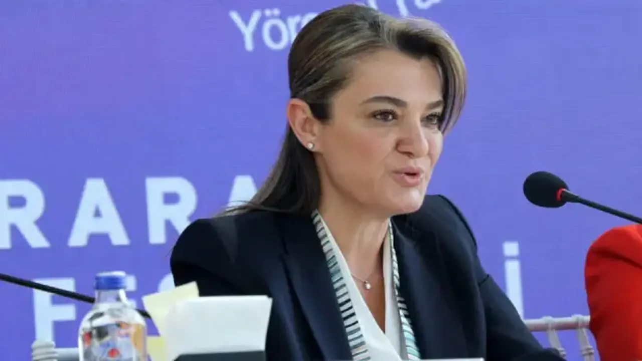 Antalya Büyükşehir Belediyesi Genel Sekreteri Cansel Tuncer, tutuklandı