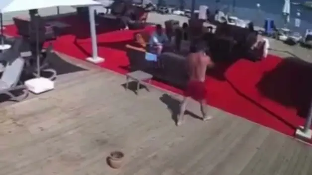 Antalya'da tatil faciası: Derin sanıp balıklama atlayınca canından oldu!