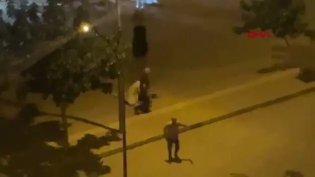 Ayırmak istediği kavga sonu oldu: Anne öldü, oğlu yaralandı