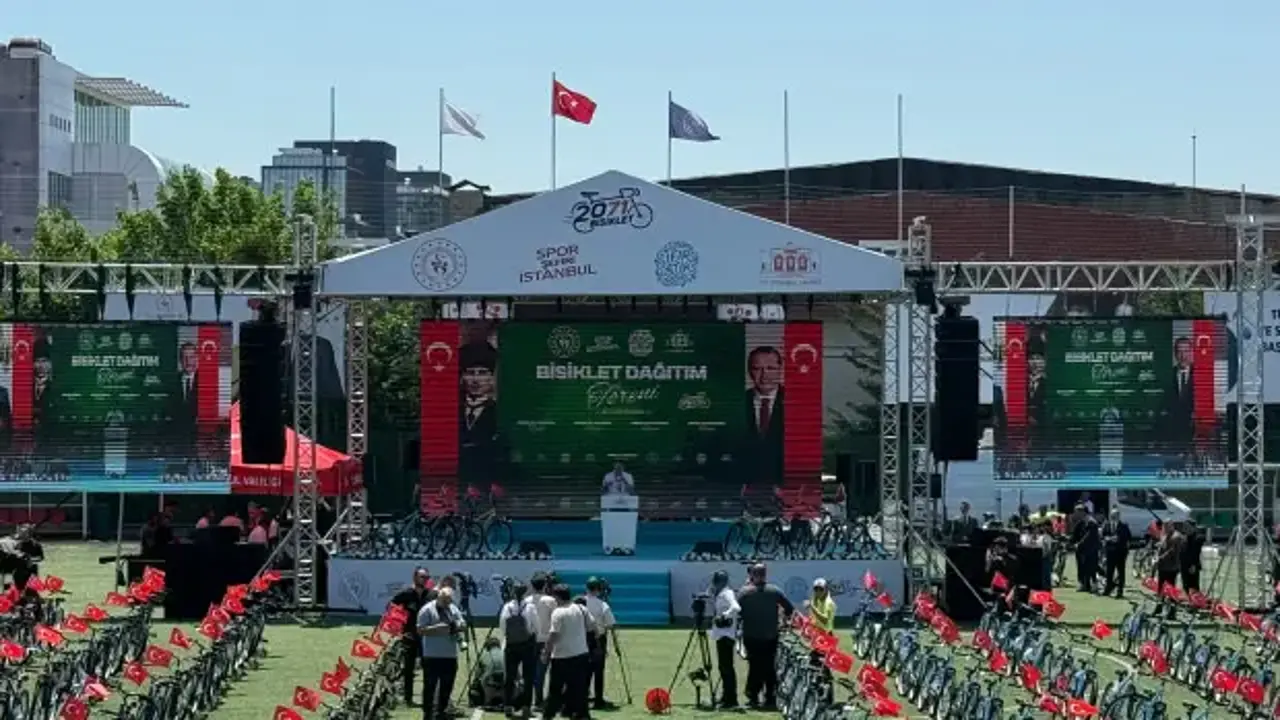 Bahçelievler’de 2071 çocuk bisiklet sevinci yaşadı!