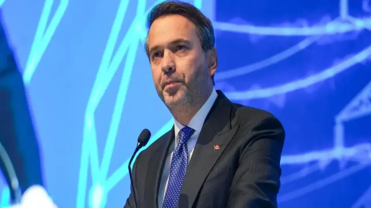 Bakan Bayraktar: Cezayir ile enerji işbirliğimizi daha güçlü bir zemine taşıyoruz