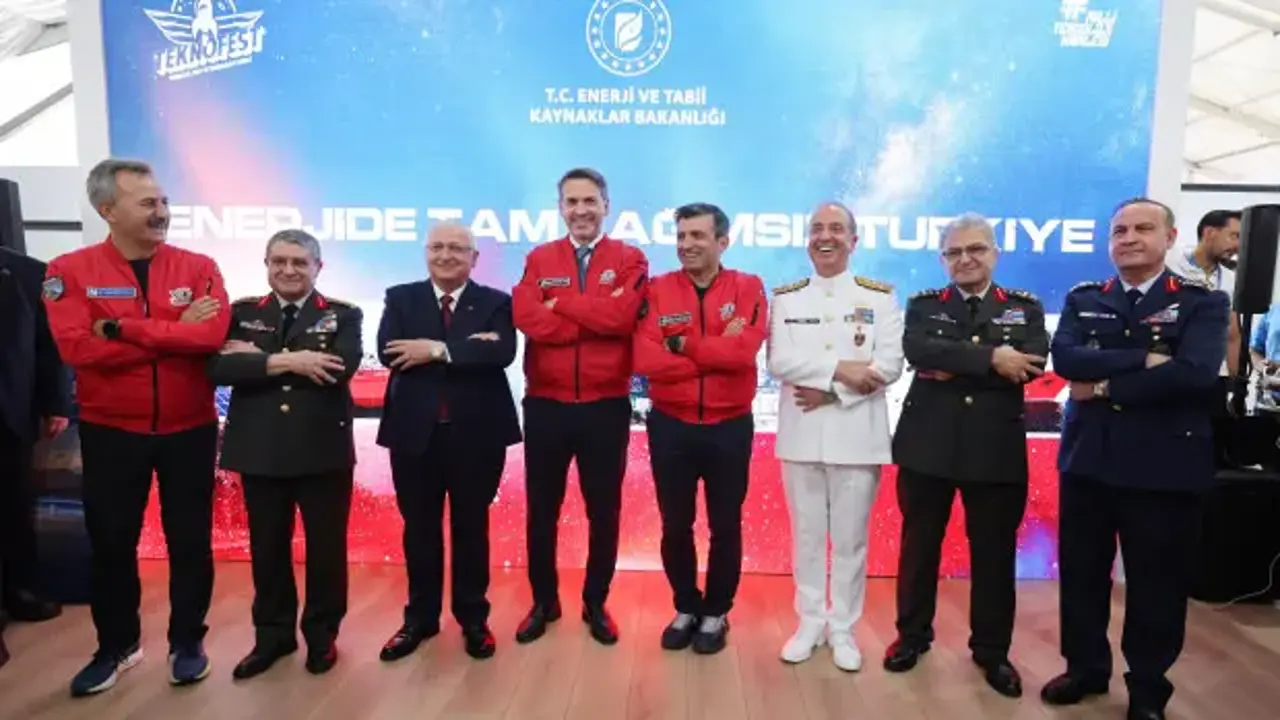 Bakan Bayraktar: Türkiye sizlerle beraber enerjide bağımsız bir ülke olacak