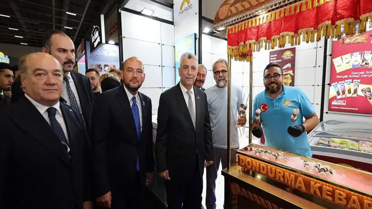 Bakan Bolat 21. MÜSİAD Uluslararası Fuarı'nda iş insanlarıyla bir araya geldi