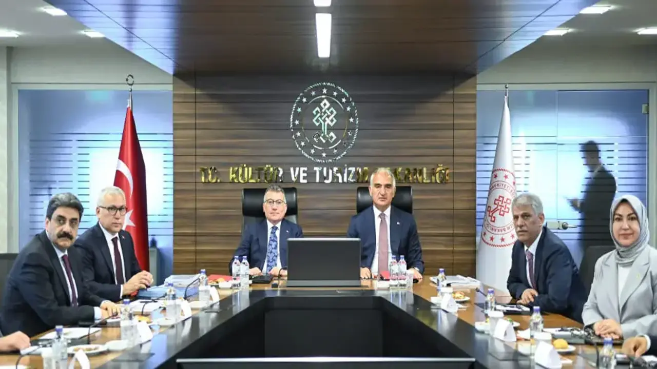 Bakan Ersoy Sivas heyetini kabul etti!