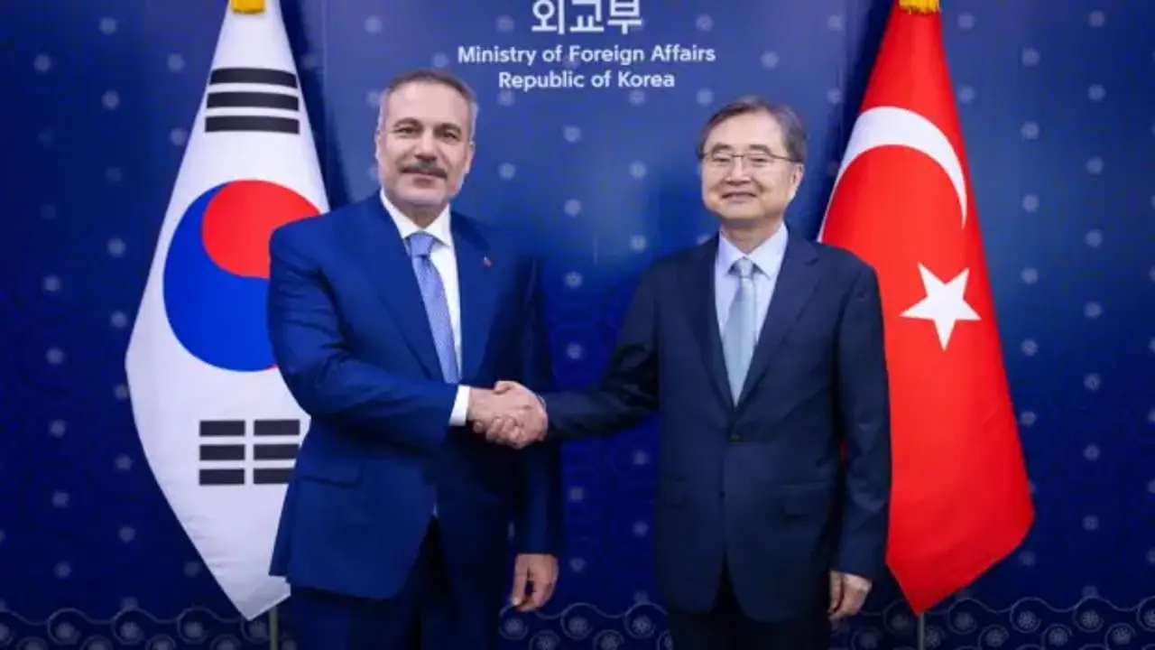 Bakan Fidan Güney Kore'de mevkidaşıyla görüştü