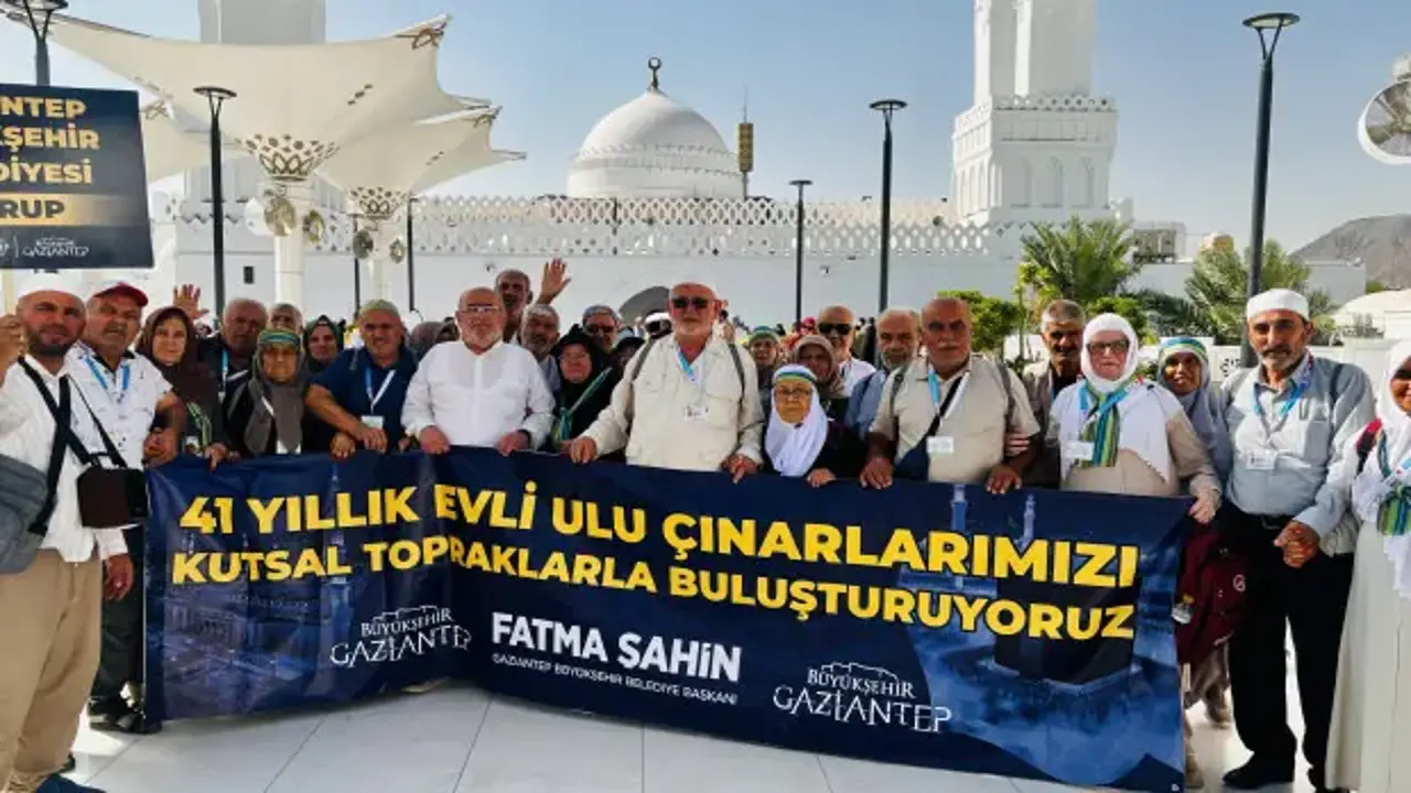 Bakan Göktaş’ın katılımıyla kuralar çekildi: 1000 yeni çift daha Umre yolcusu