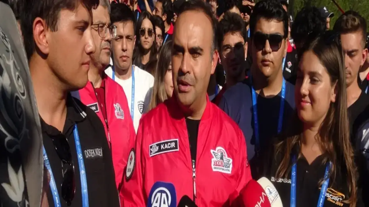 Bakan Kacır: Atatürk Havalimanı'nda dünyanın en büyük teknoloji merkezini kuruyoruz