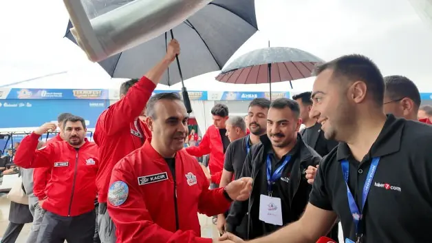 Bakan Kacır'dan TEKNOFEST'te Kanal 7 Medya Grubuna övgü dolu sözler!
