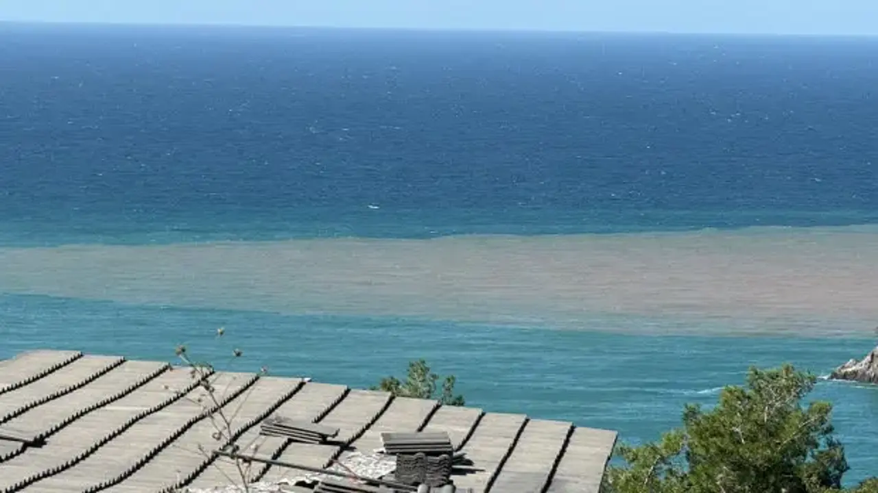 Bartın’da sağanak sonrası şaşırtan manzara: Resmen renk değiştirdi