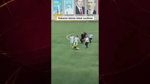 Bayburt'ta linç girişimi: Sahanın ortasında hakemi tekme tokat dövdüler!