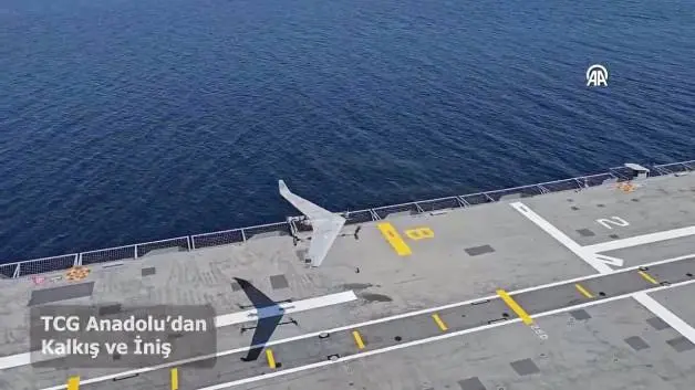 Bayraktar KALKAN DİHA, TCG Anadolu ve TCG Burgazada gemilerinde test uçusu gerçekleştirdi