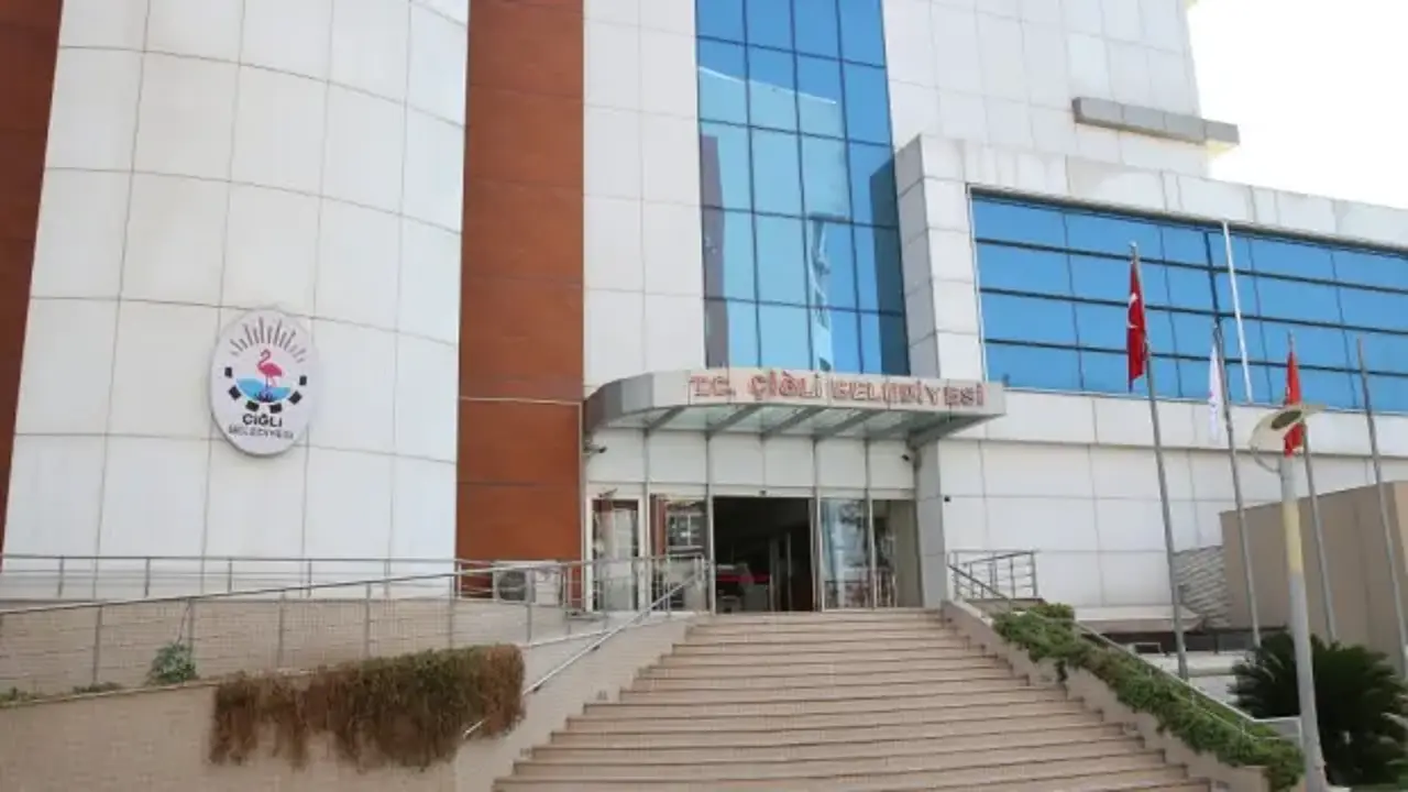 Belediyede skandalların sonu gelmiyor! Torpil furyası! Başkan 2 aydır ortalıkta yok!