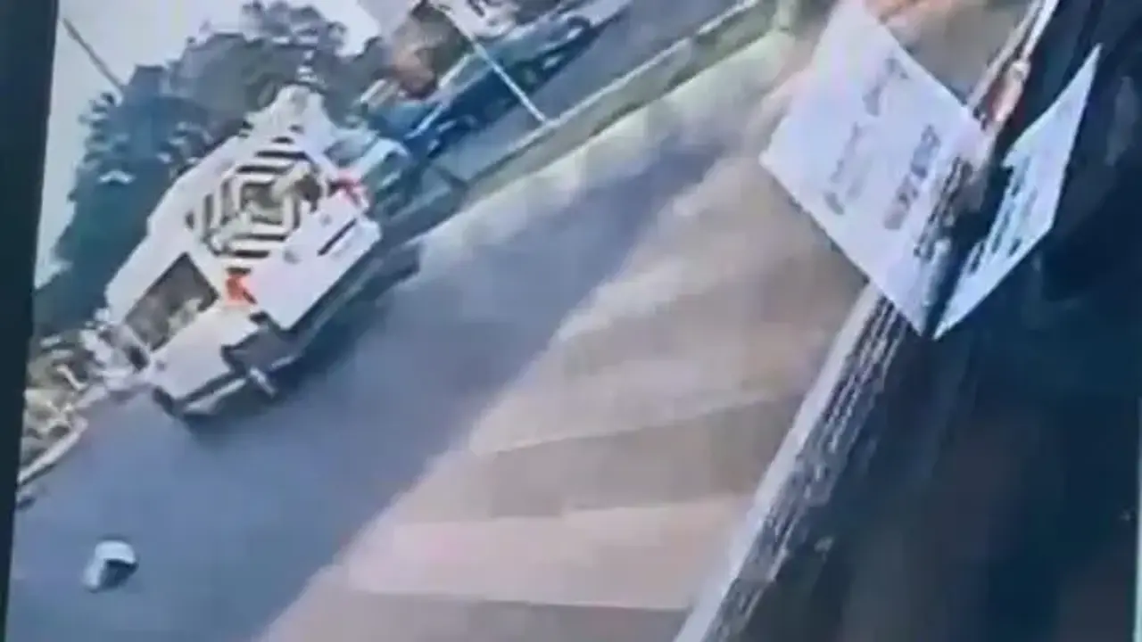 Beylikdüzü'nde skuter faciası: 18 yaşındaki Tülin yaşam savaşı veriyor