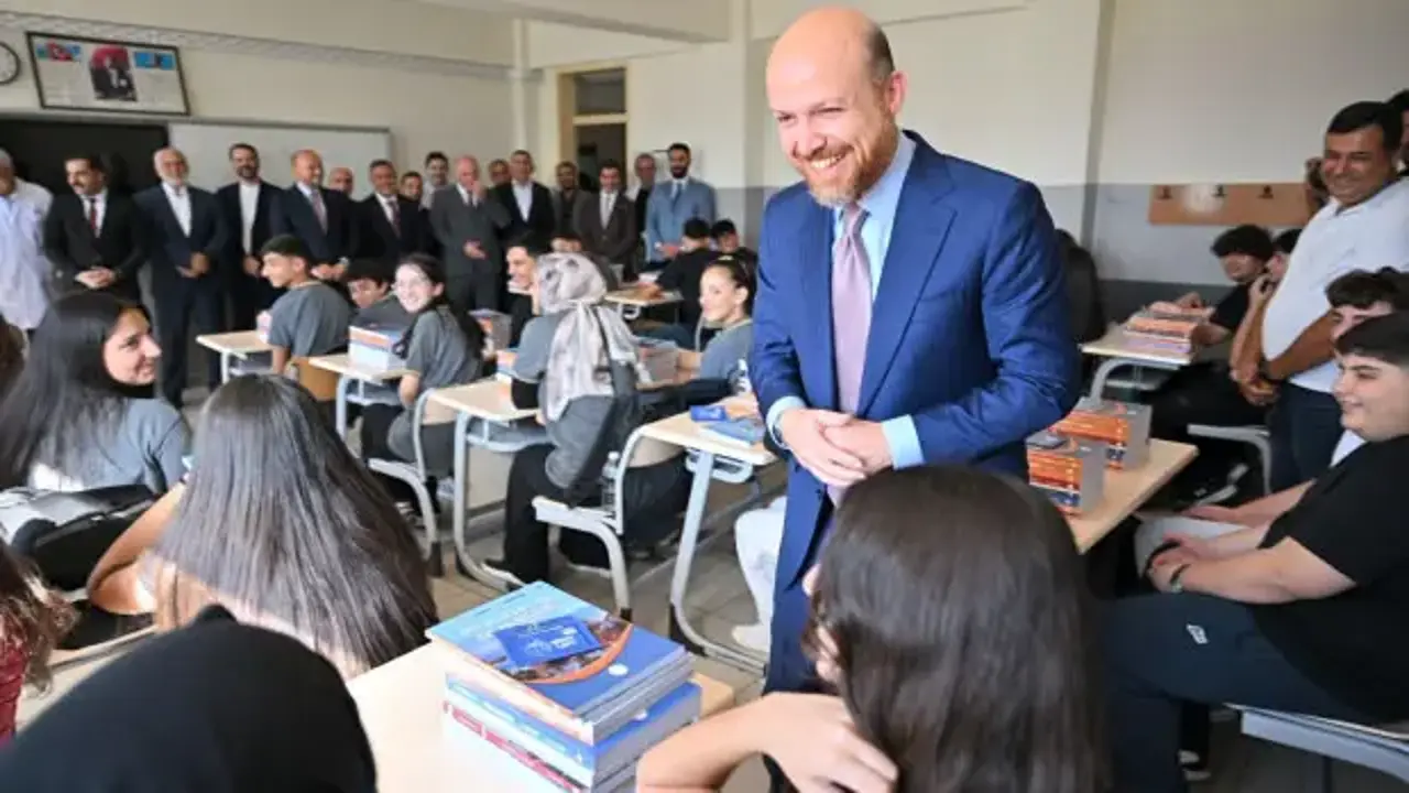 Bilal Erdoğan, Diyarbakır’da öğrenci ve öğretmenlerle buluştu! Gençlere net mesaj...
