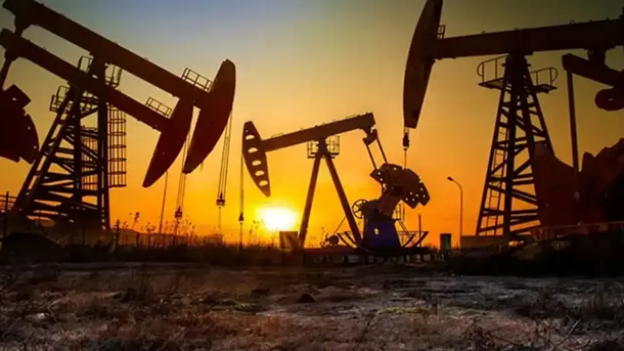 Brent petrolün varili 74,38 dolardan işlem görüyor