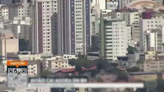 Brezilya'da uçak apartmana çarptı!