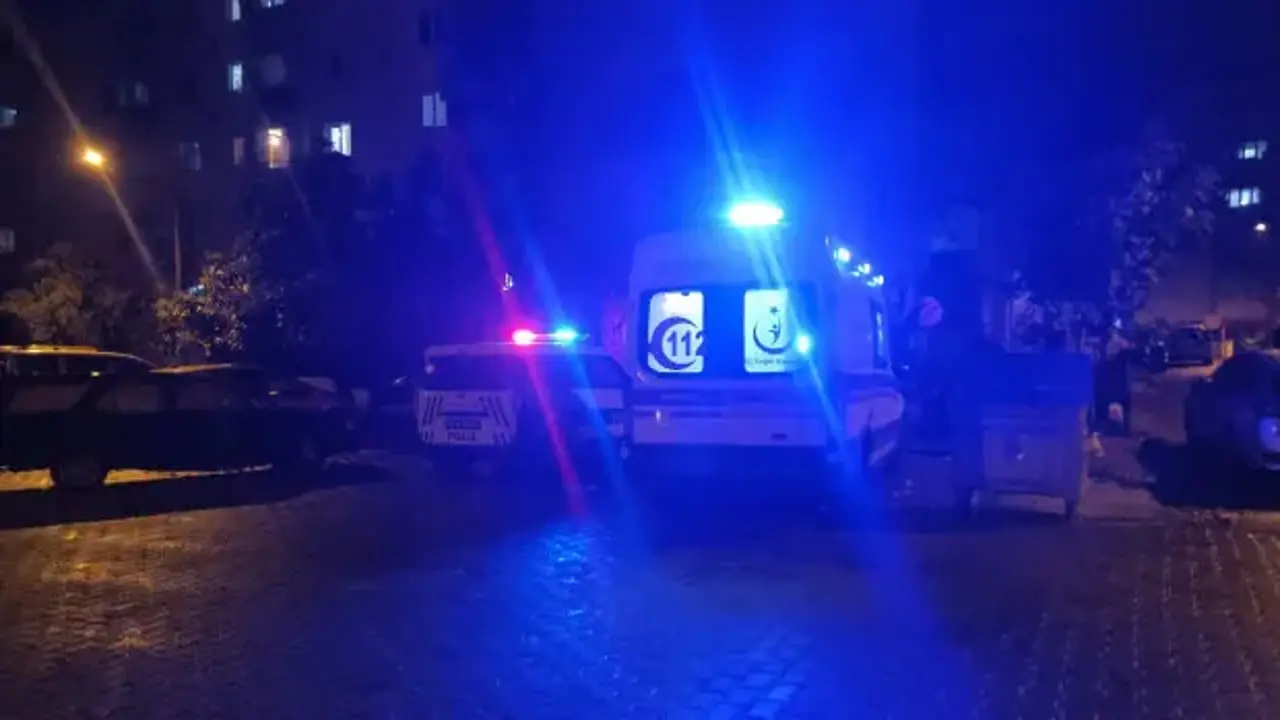 Bursa'da emekli doktor evinde ölü bulundu