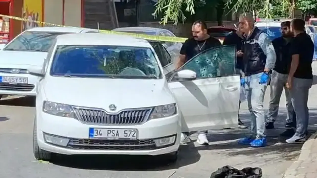 Çekmeköy'de otomobile silahlı saldırı: 1 ölü