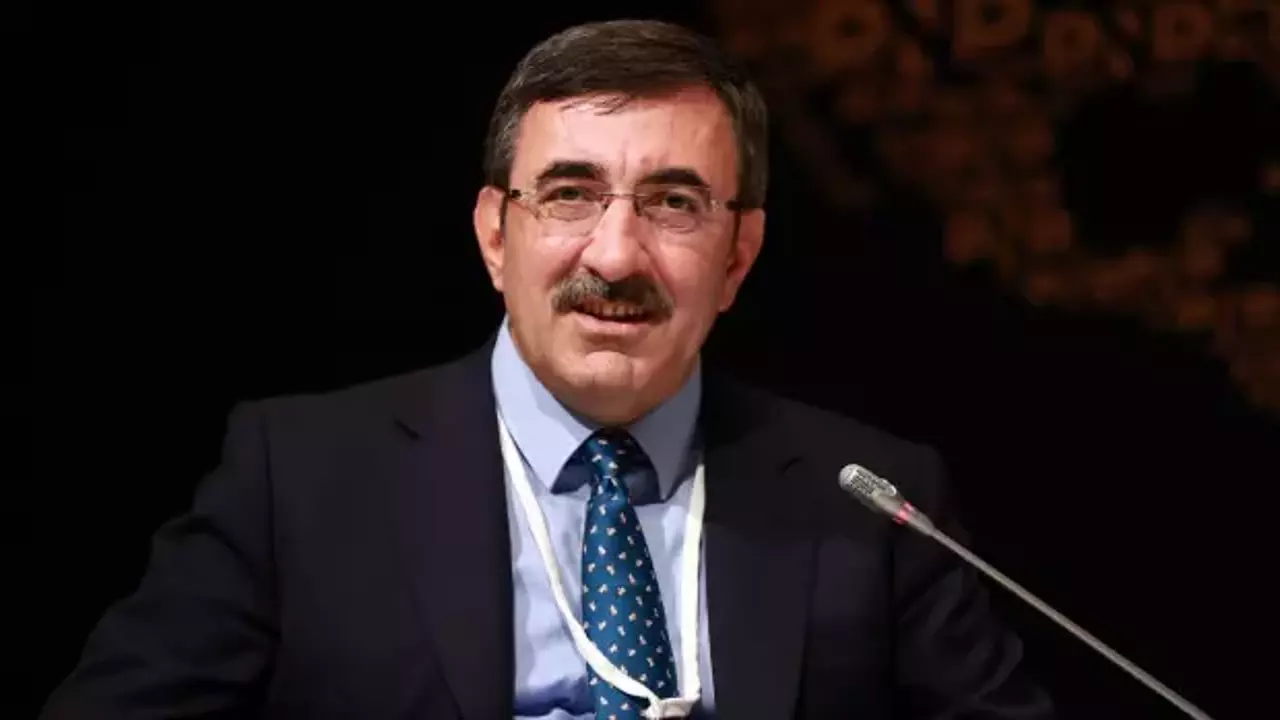 Cevdet Yılmaz: İşsizlik oranı tek haneli rakamlardaki seyrini sürdürüyor