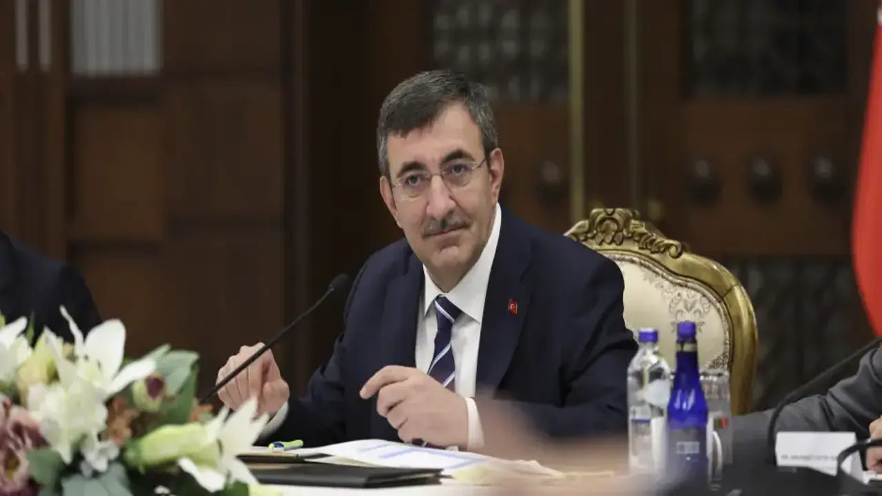 Cevdet Yılmaz’dan net mesaj: Türkiye çatışmalardan uzak, yatırıma yakın!