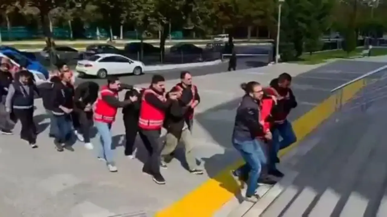 Çocuk müstehcenliği operasyonu: 6 tutuklama