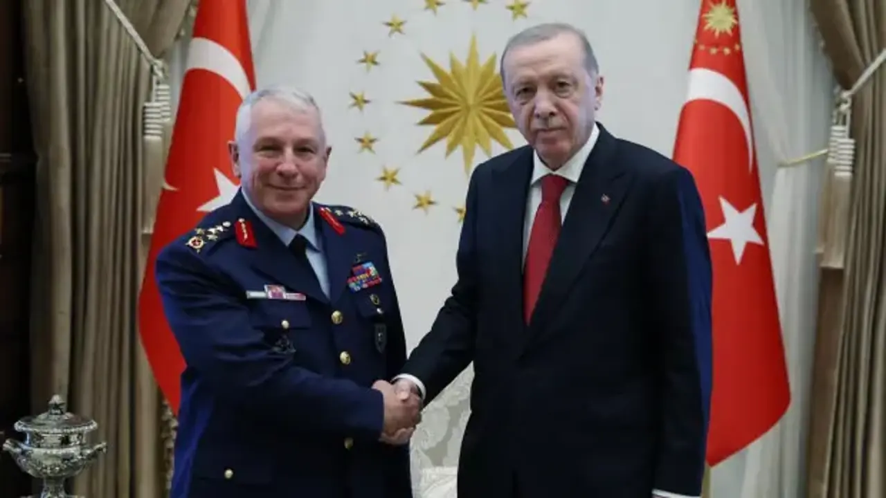 Cumhurbaşkanı Erdoğan, emekliye sevk edilen Orgeneral Kadıoğlu'nu kabul etti