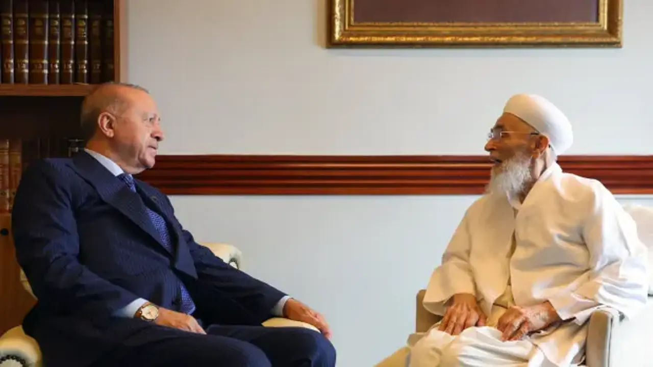 Cumhurbaşkanı Erdoğan eski hocası Ali Kemal Hut ile bir araya geldi