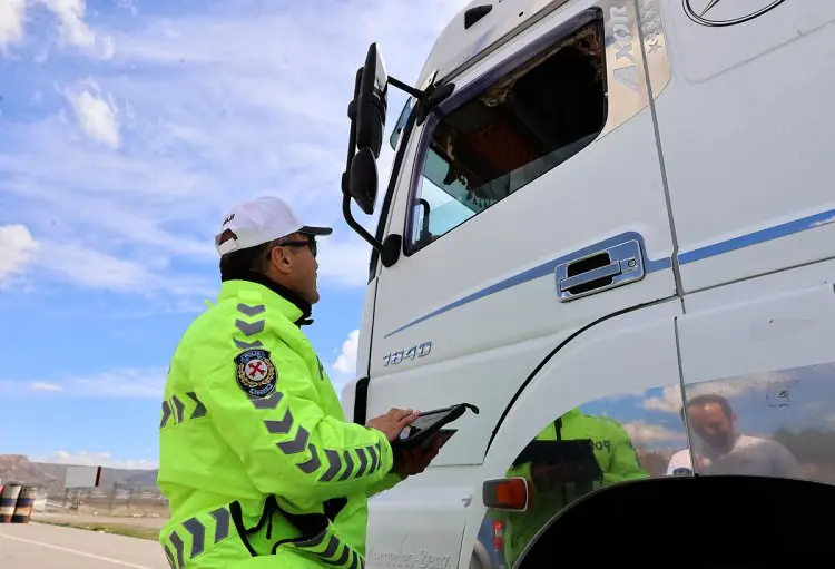 Denetimde affı yok: Eksik belgeyle yola çıkana men ve ceza