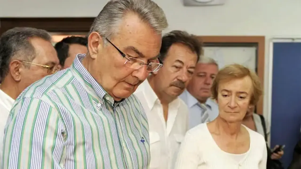 Deniz Baykal'ın eşi hayatını kaybetti