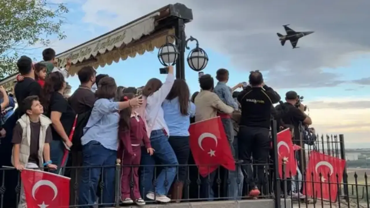 Diyarbakır'da SOLOTÜRK coşkusu