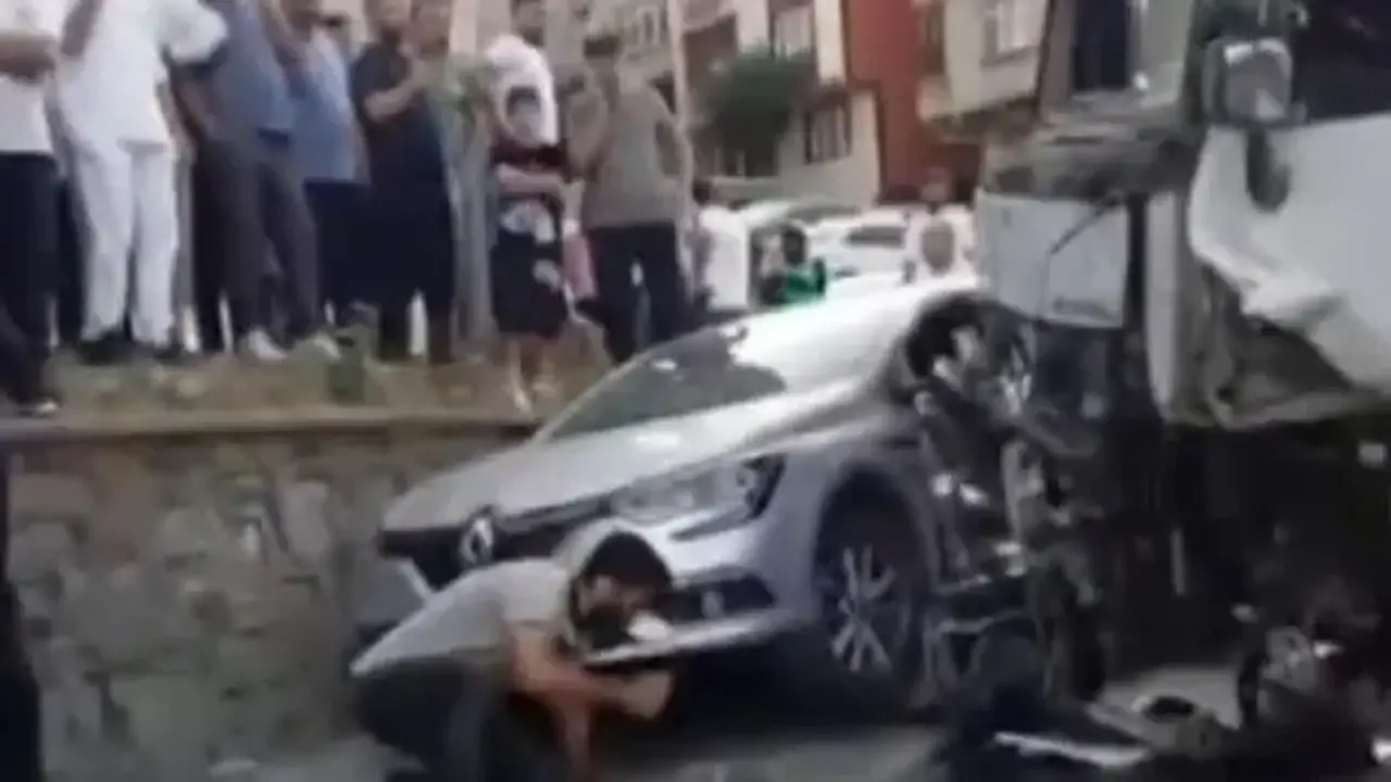 Esenler'de freni boşalan hafriyat kamyonu 7 araca çarptı