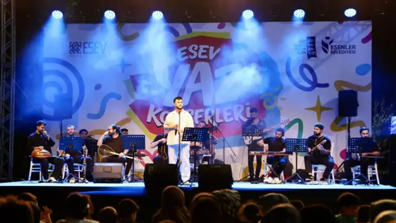 Esenler'de yazın ritmi ESEV konserleriyle yükseliyor