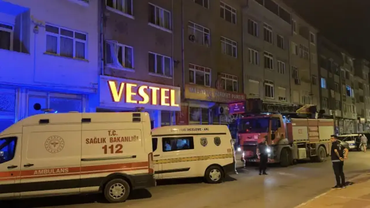 Eşinin boğazını keserek öldürdü