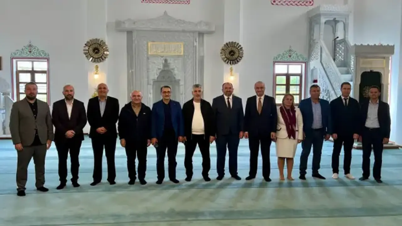 Fatih Dönmez KEİPA toplantısı için gittiği Bulgaristan'da soydaşlarla buluştu