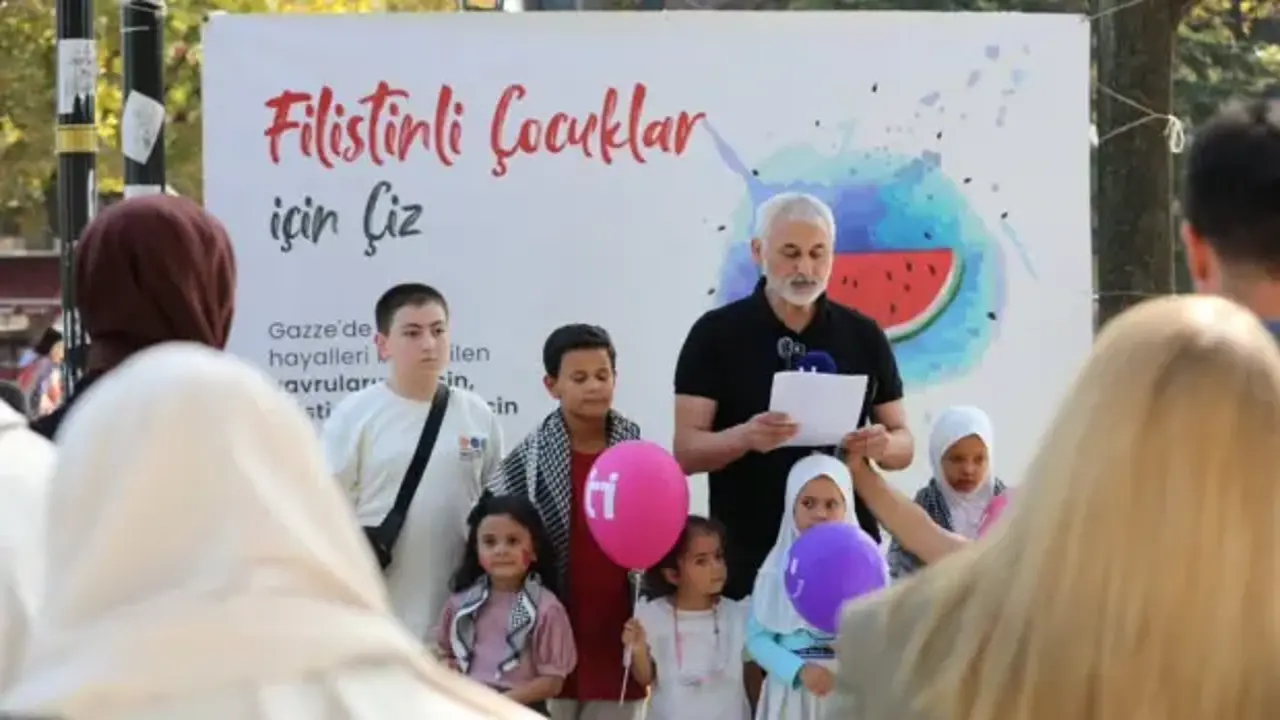 Filistinli çocukların sesi olmak için çiziyoruz!