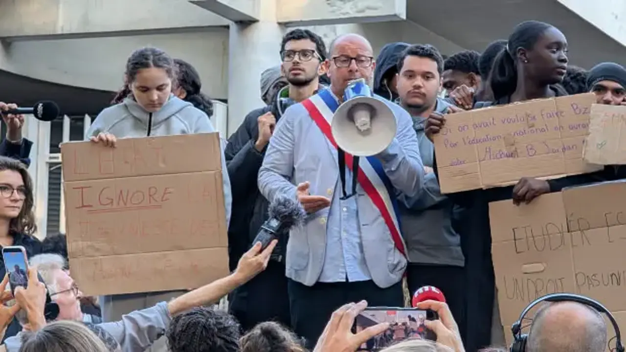 Fransa'da 500 okulda eğitime ara verildi