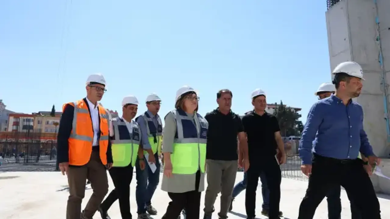 Gaziantep'te büyük kongre merkezi inşaatı sürüyor