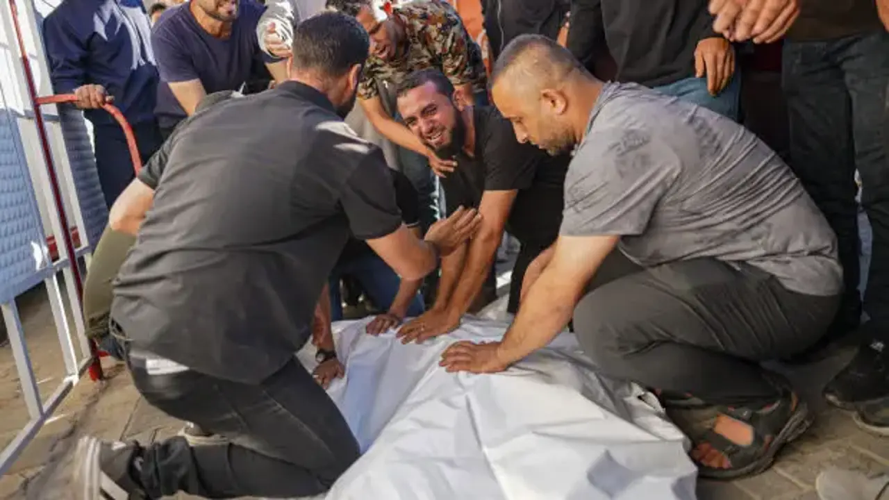 Gazze'de can kaybı 72 bin 938'e çıktı