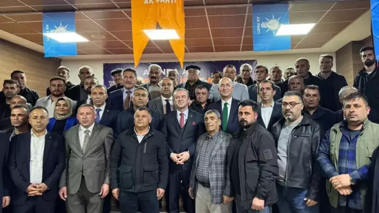 Gelecek Partisi'nde Hakkari depremi! 400'e yakın kişi AK Parti'ye katıldı